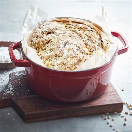 Cocotte En Fonte Ronde 24 Cm 3,7 L Rouge 4 Cocotte En Fonte Ronde 24 Cm 3,7 L Rouge – Image 2